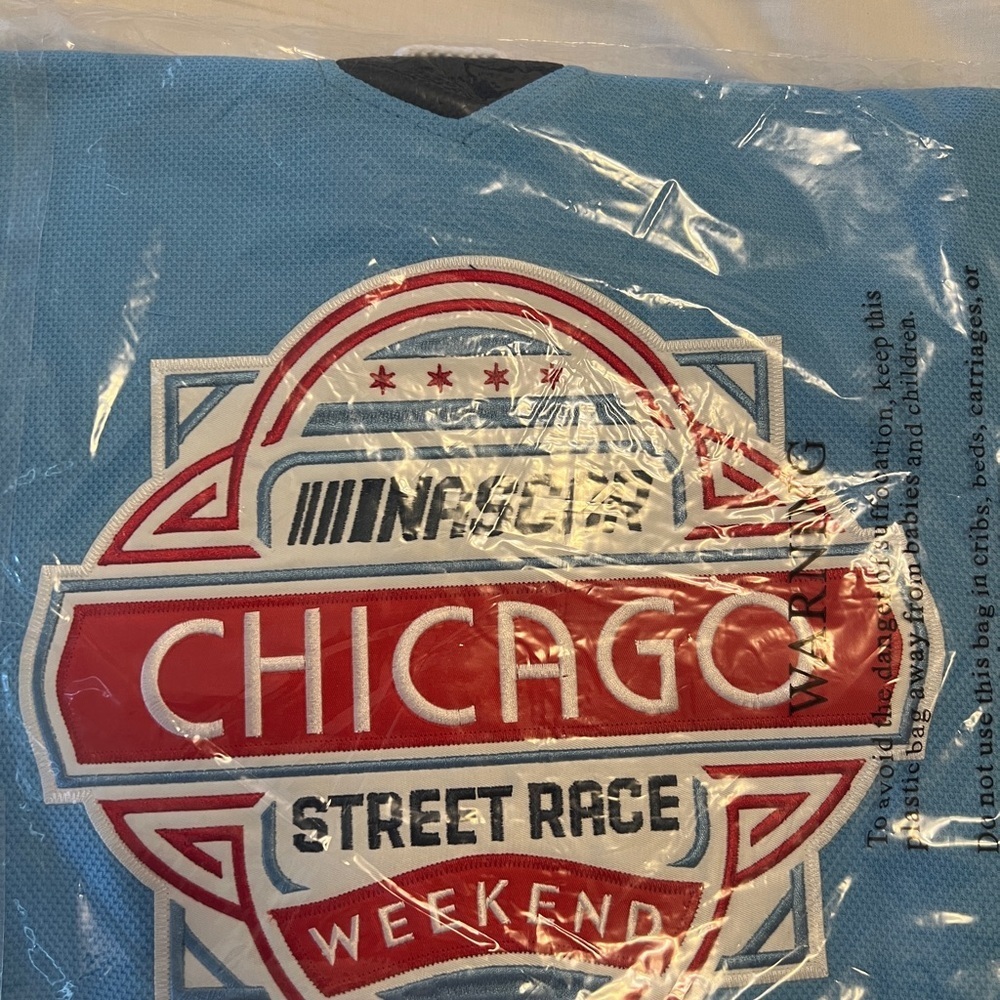 NASCAR Chicago Street Race Jersey – Men’s Size 2XL - Picture 4 of 4